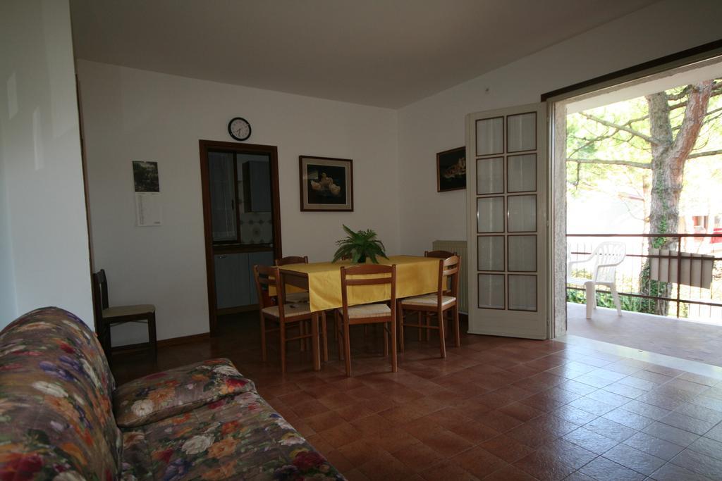 Ba - Villa Stella - 3 Apartments- 利尼亚诺萨比亚多罗 外观 照片
